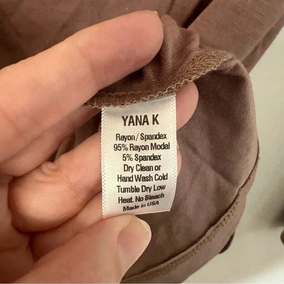 Yana K Cindy Top Long Sleeve Rayon Draped Neck Off Shoulder in Coco One Size NWT - Picture 7 of 8